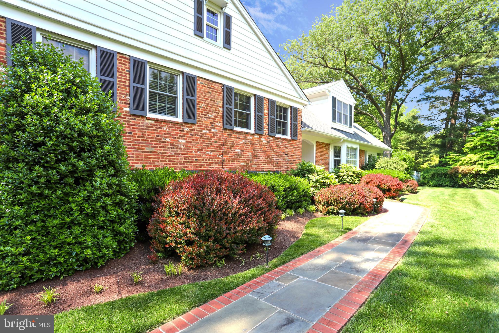 POTOMAC OUTSIDE - Residential