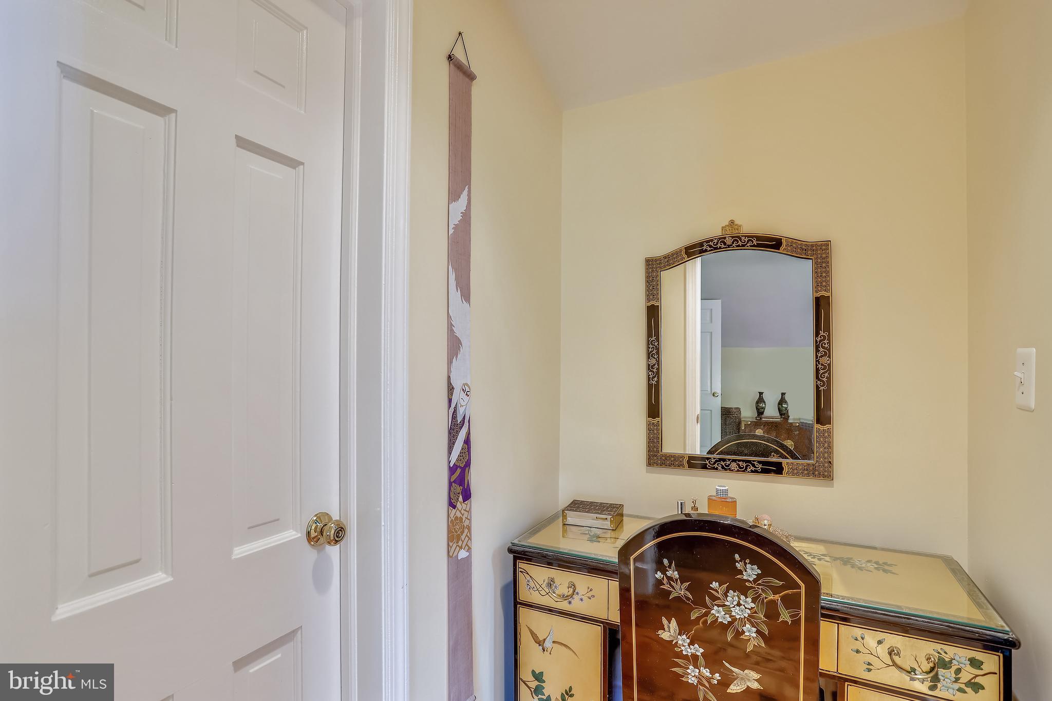 POTOMAC OUTSIDE - Residential