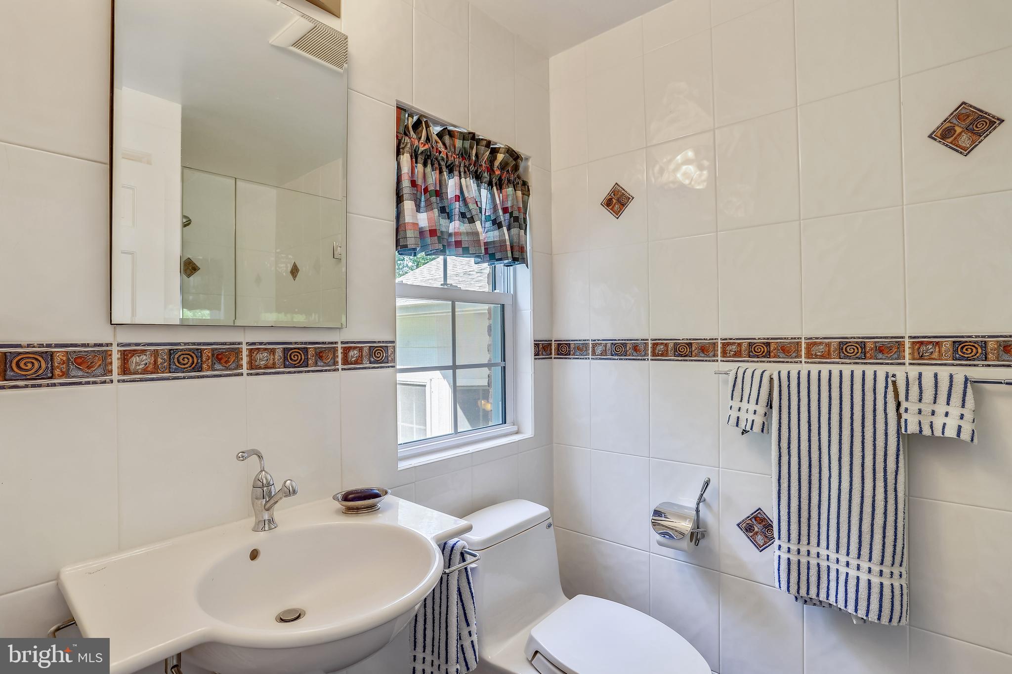 POTOMAC OUTSIDE - Residential