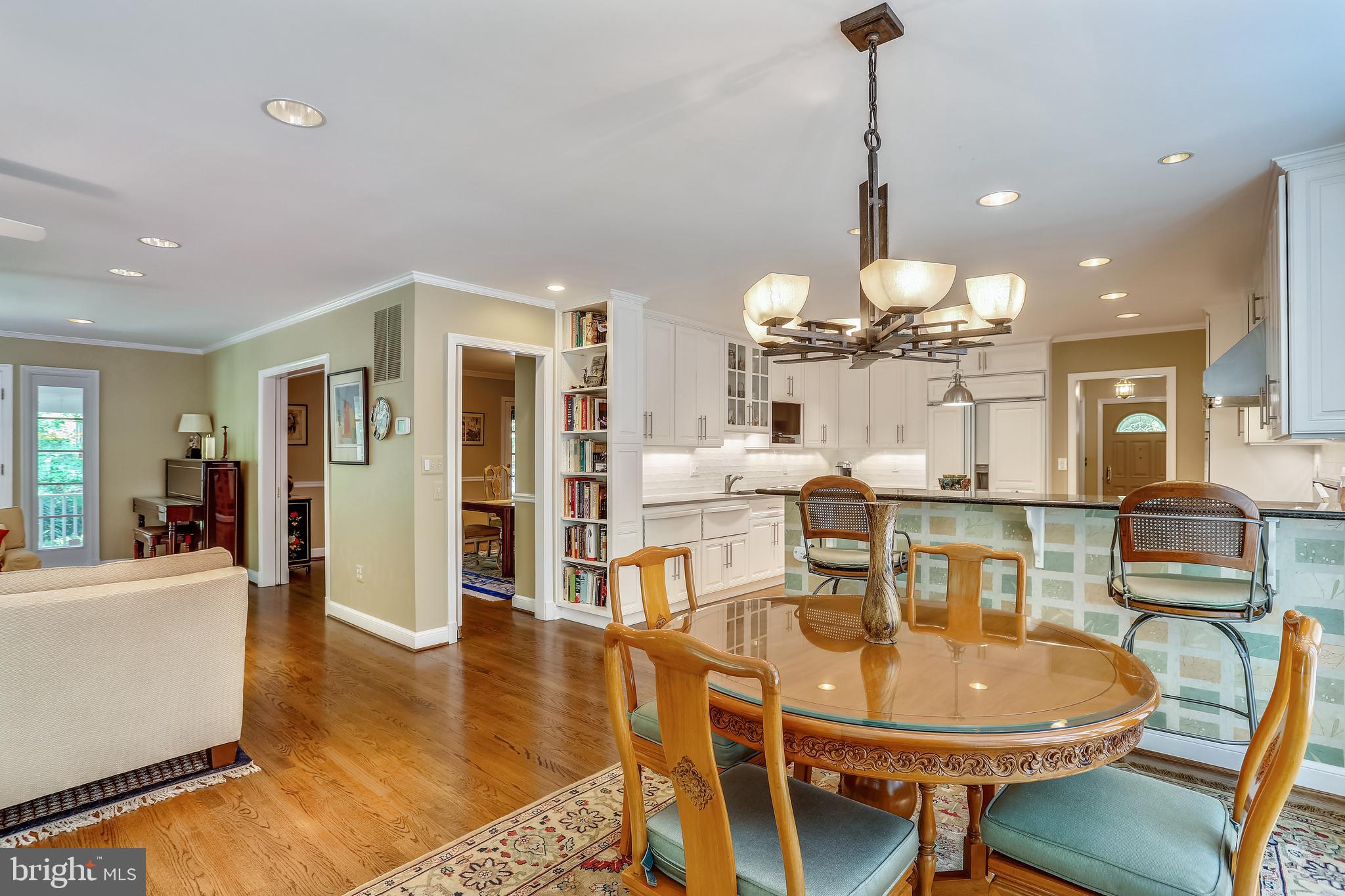 POTOMAC OUTSIDE - Residential