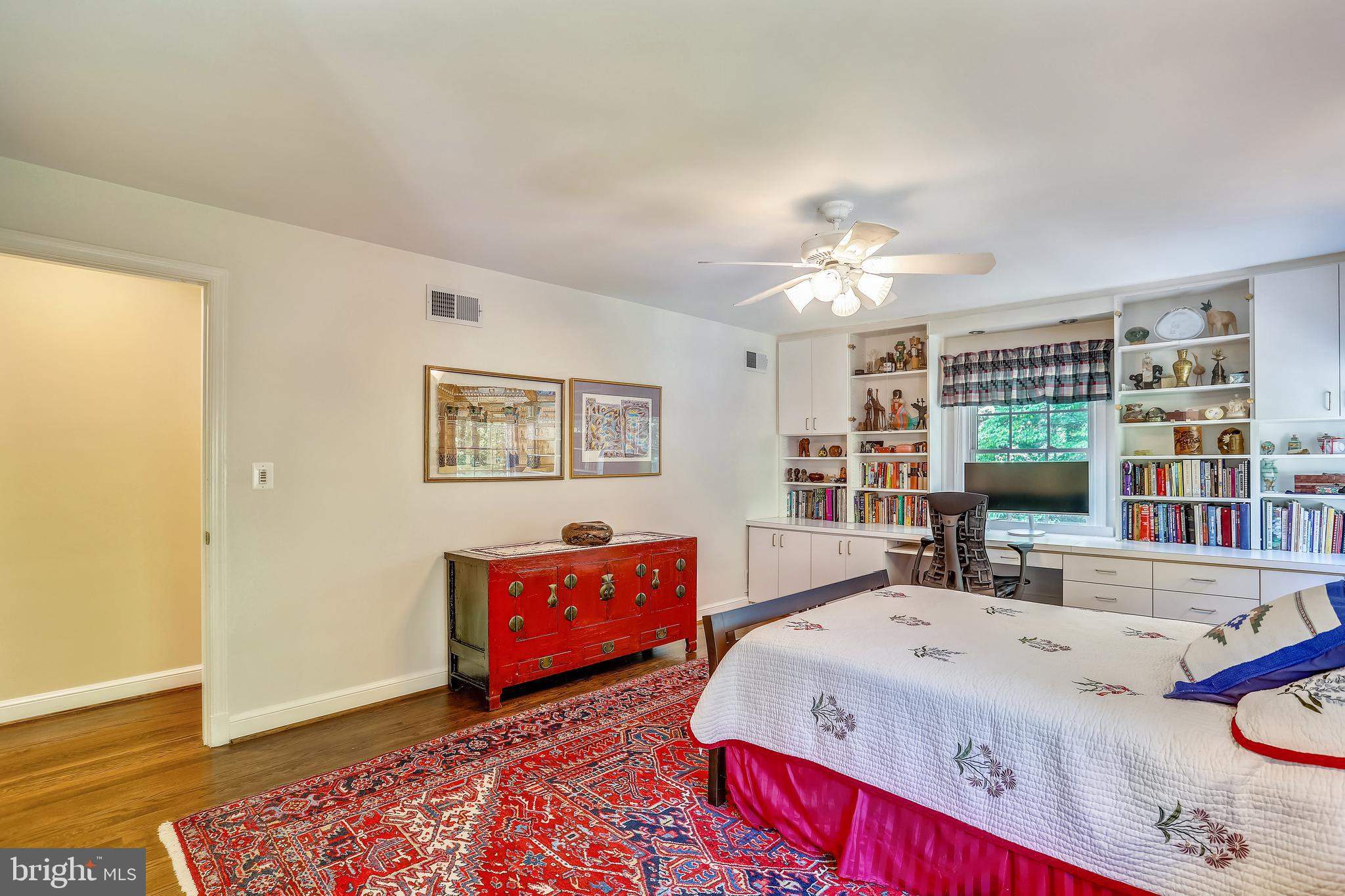 POTOMAC OUTSIDE - Residential