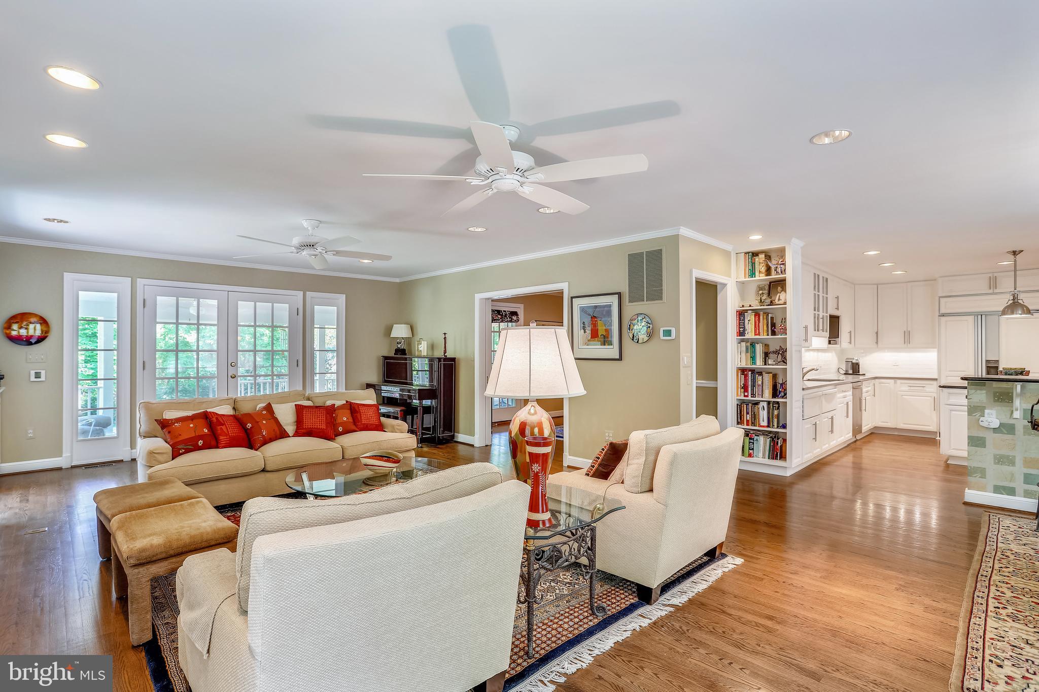 POTOMAC OUTSIDE - Residential