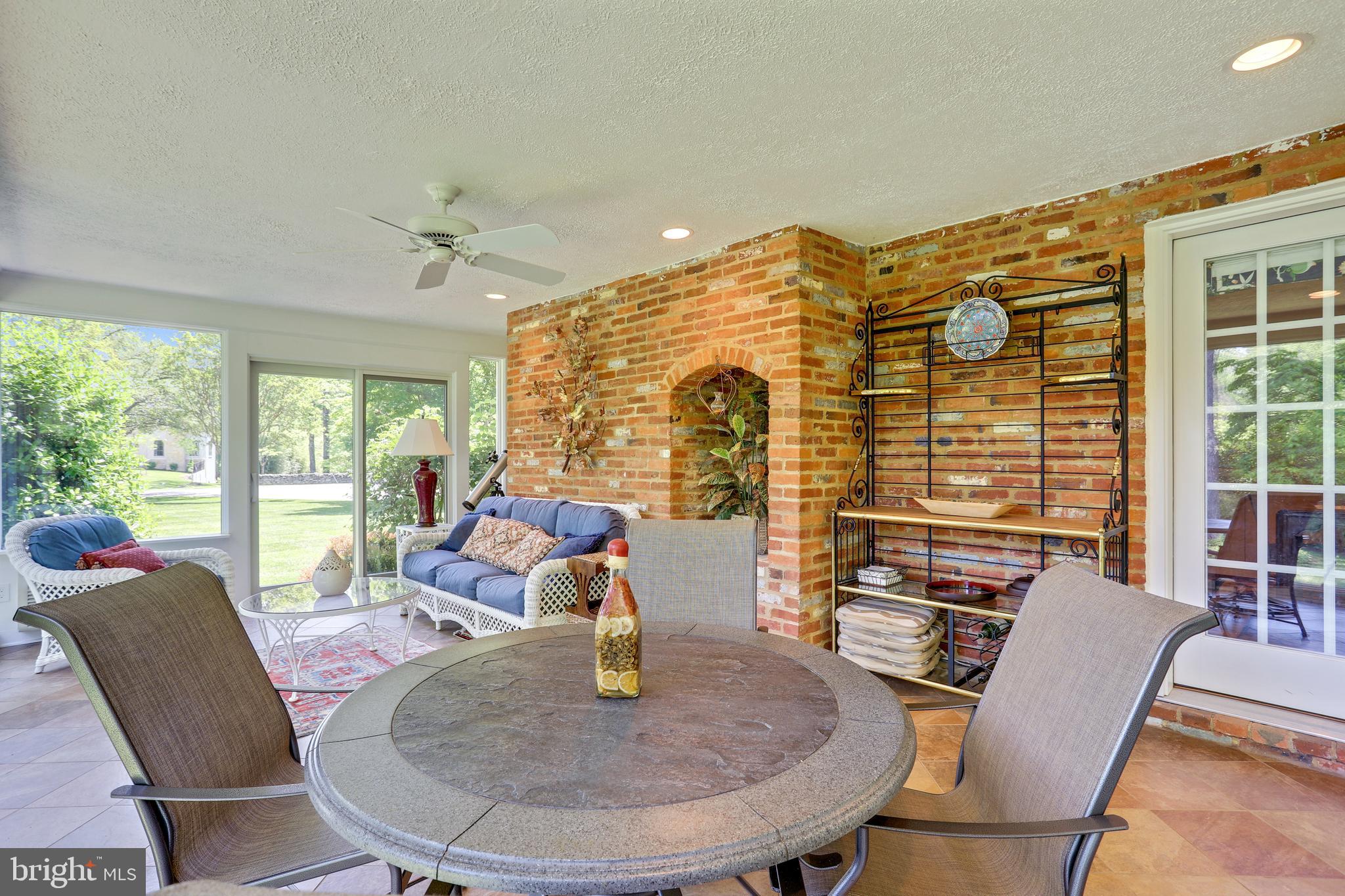 POTOMAC OUTSIDE - Residential