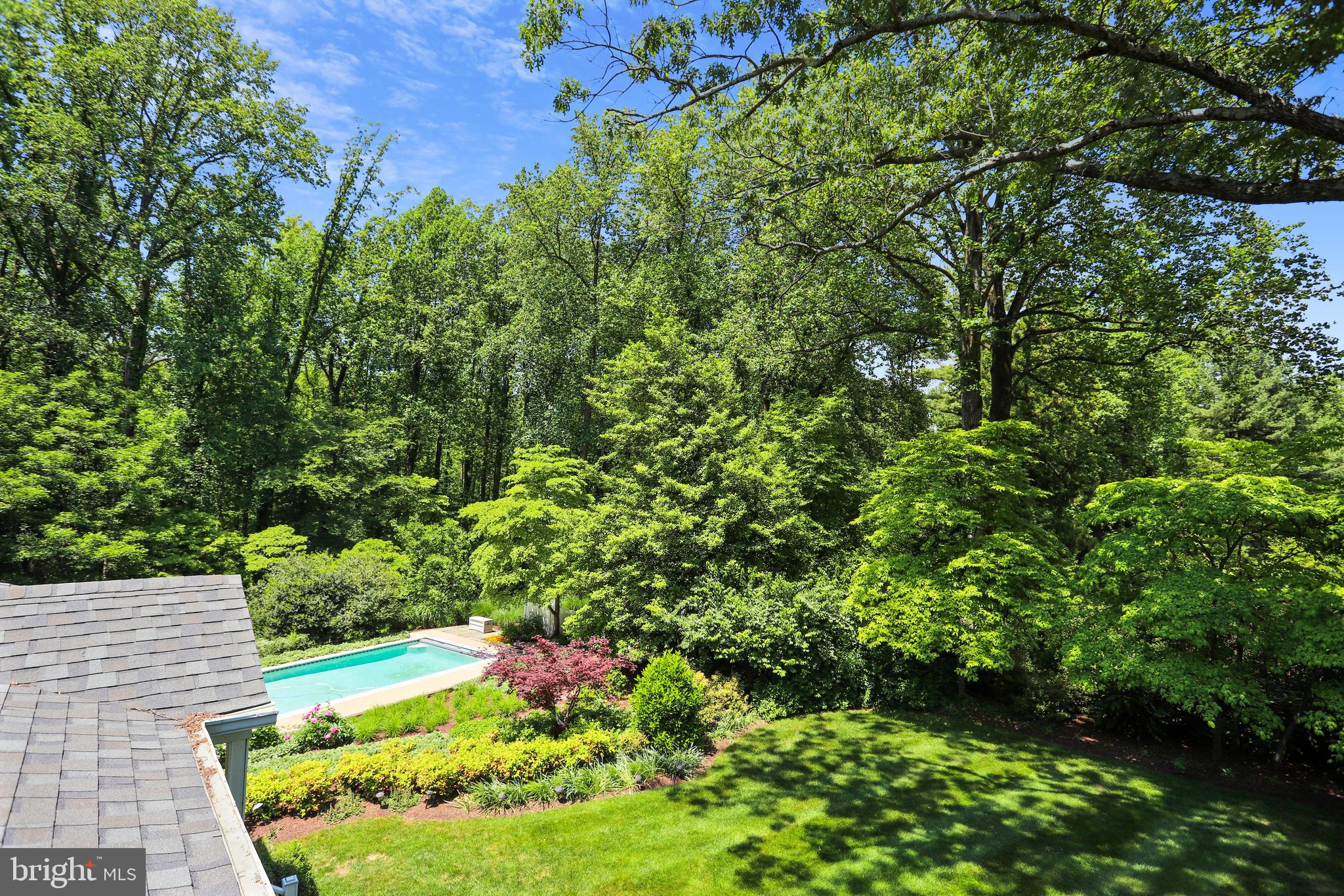 POTOMAC OUTSIDE - Residential