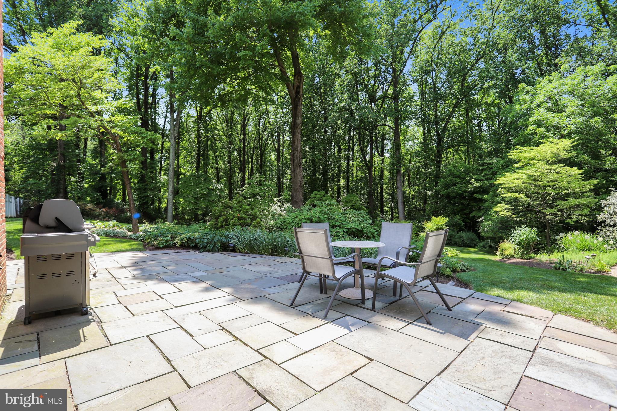 POTOMAC OUTSIDE - Residential