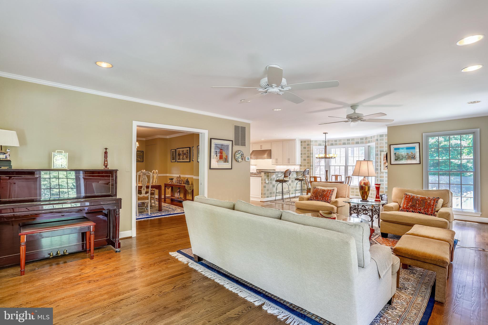 POTOMAC OUTSIDE - Residential