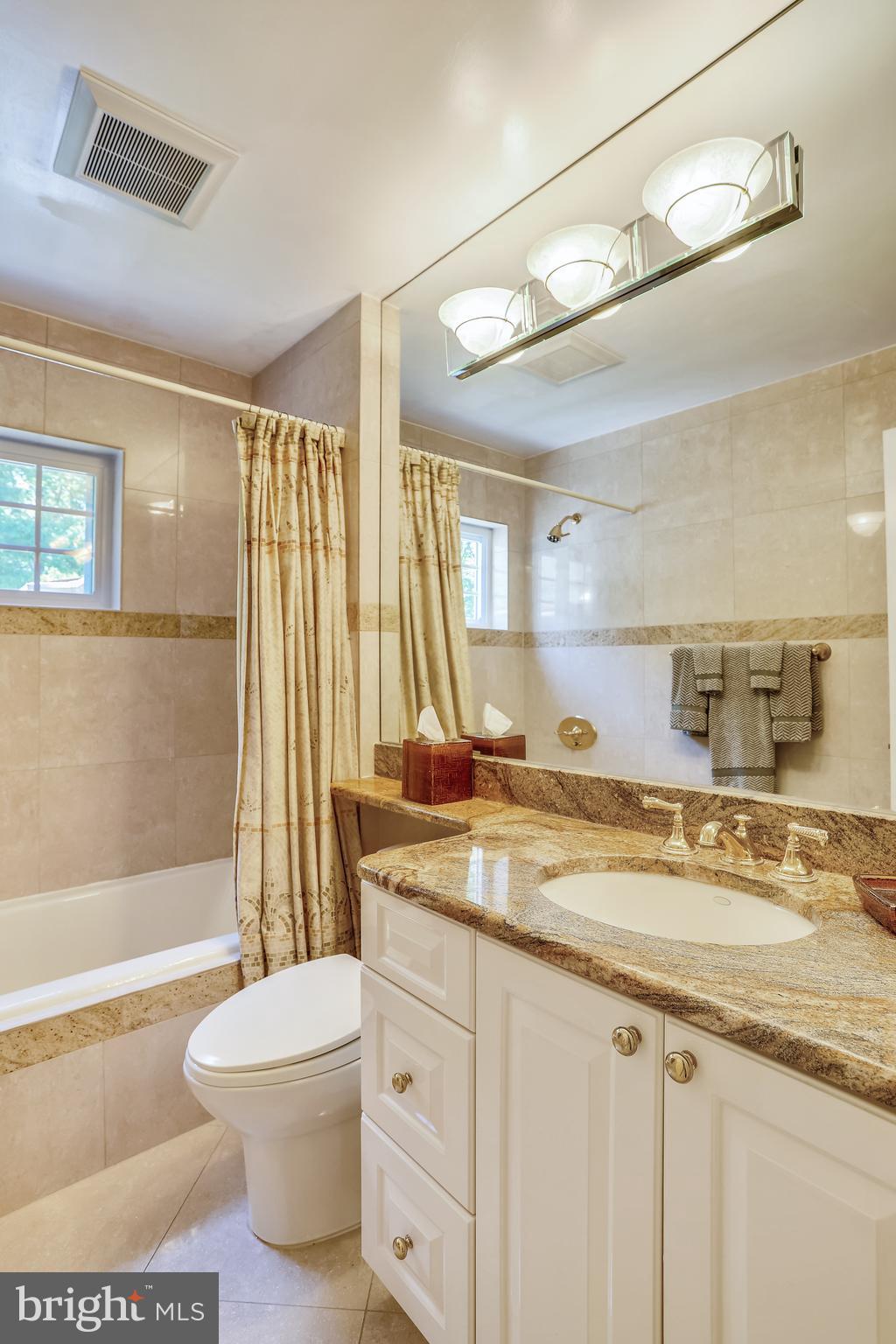 POTOMAC OUTSIDE - Residential