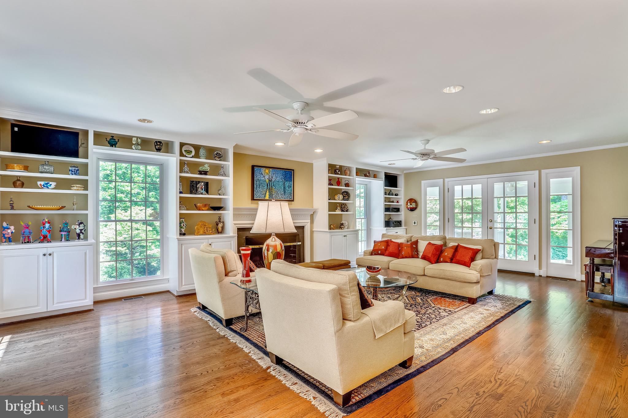 POTOMAC OUTSIDE - Residential