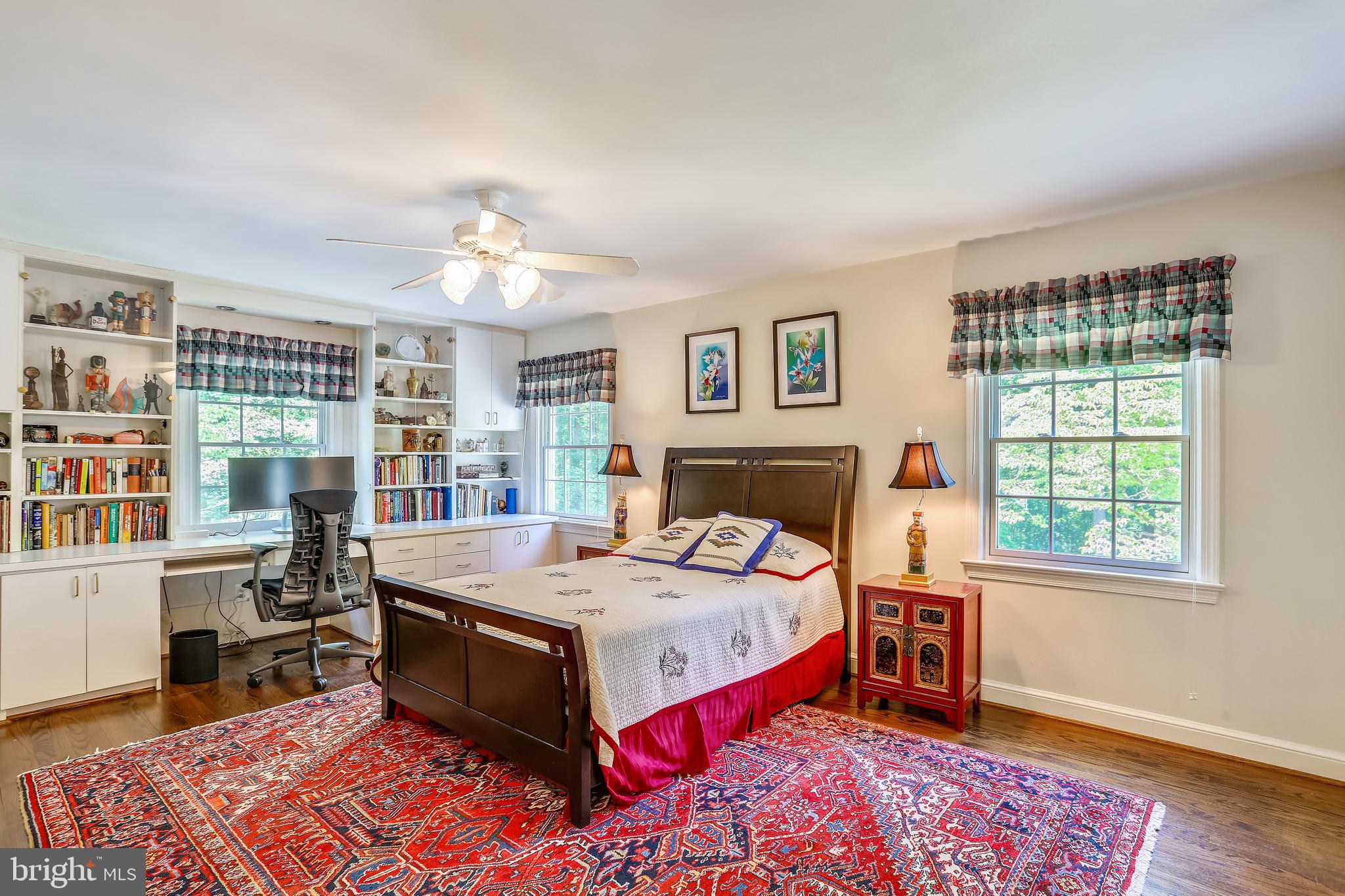 POTOMAC OUTSIDE - Residential