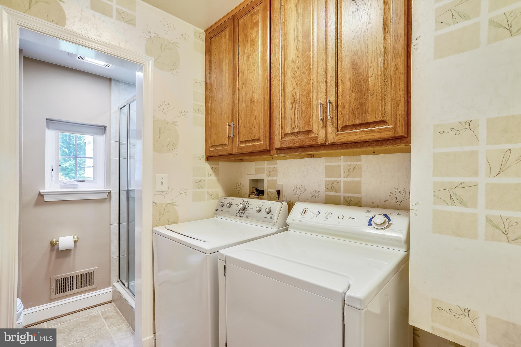 POTOMAC OUTSIDE - Residential