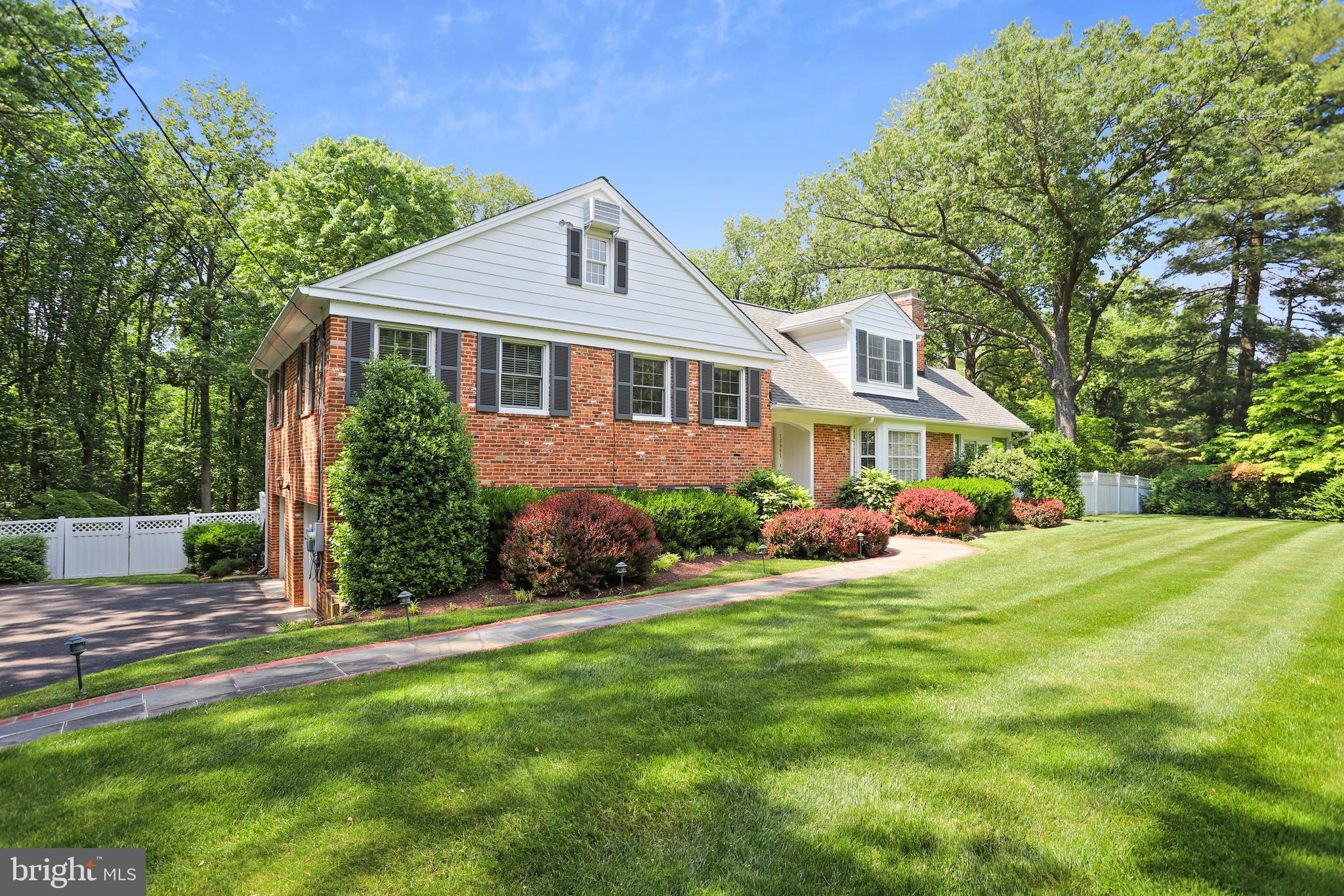 POTOMAC OUTSIDE - Residential