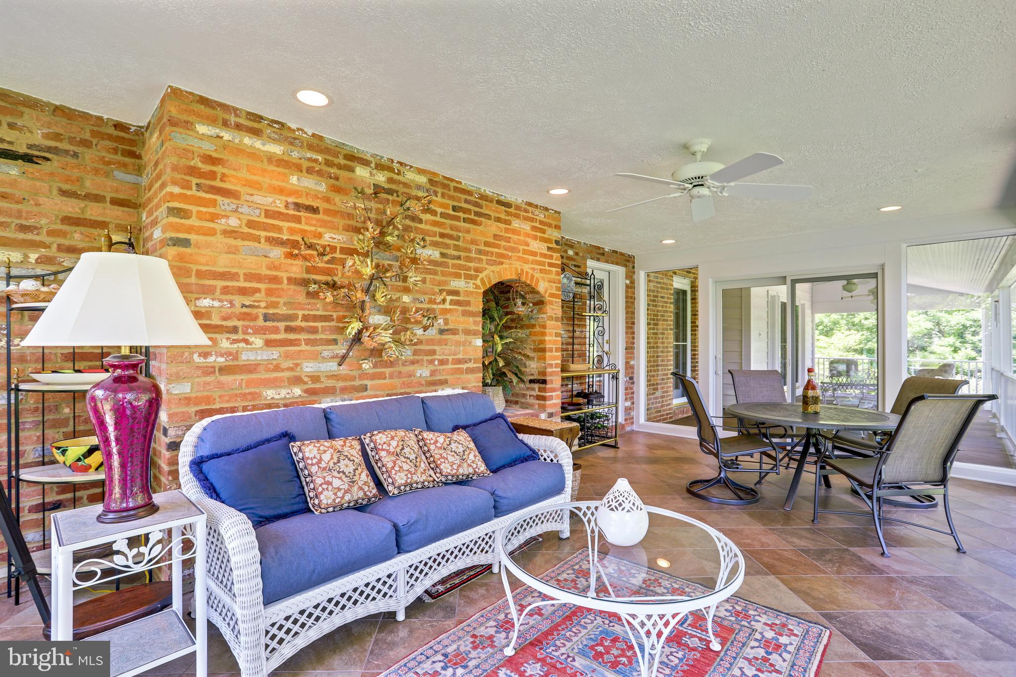 POTOMAC OUTSIDE - Residential