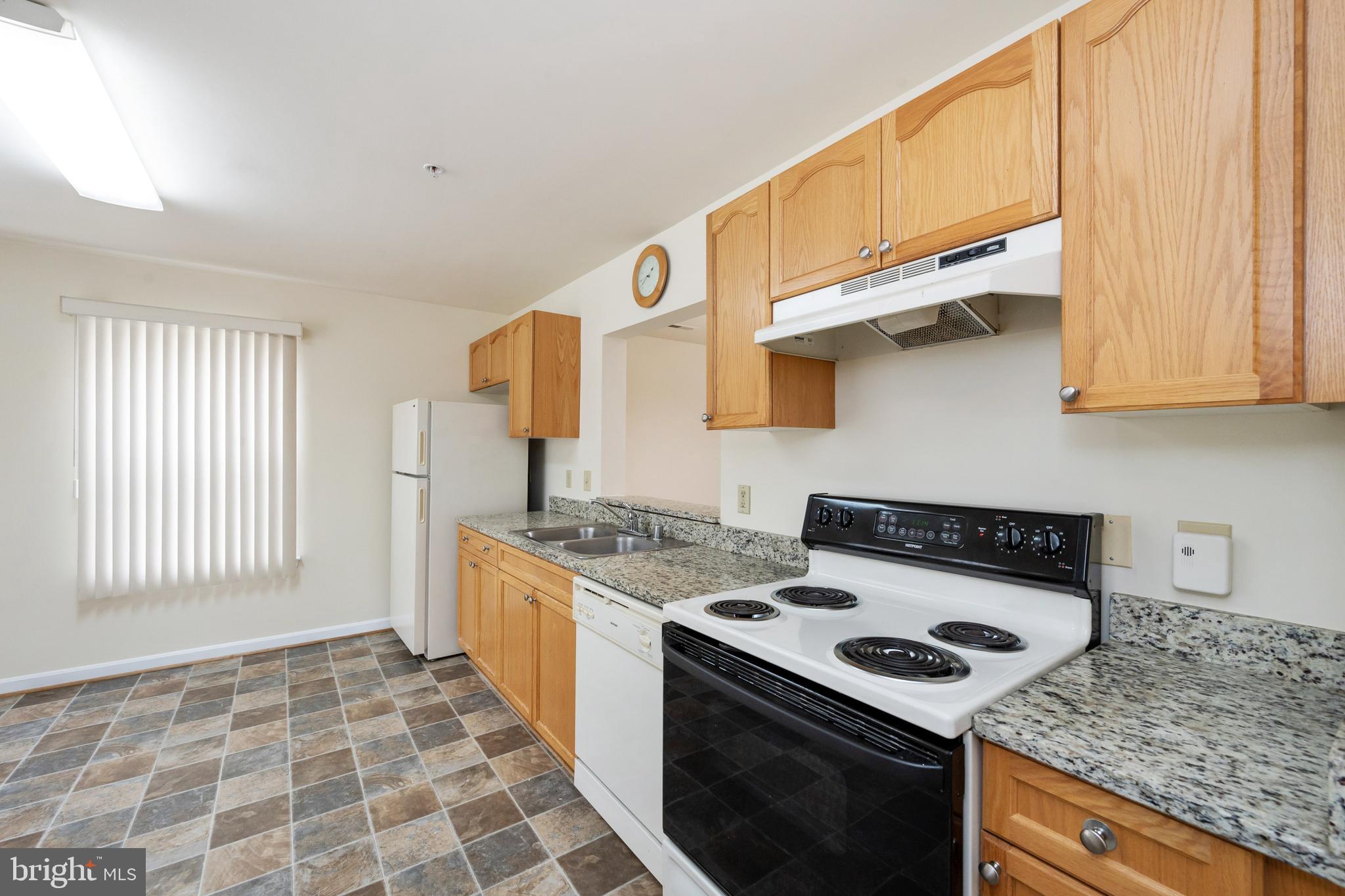 HAMLET WOODS II - Residential Lease