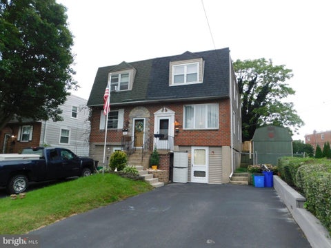 Townhouse For Sale - 710 School Lane<br/> FOLCROFT, PA 19032