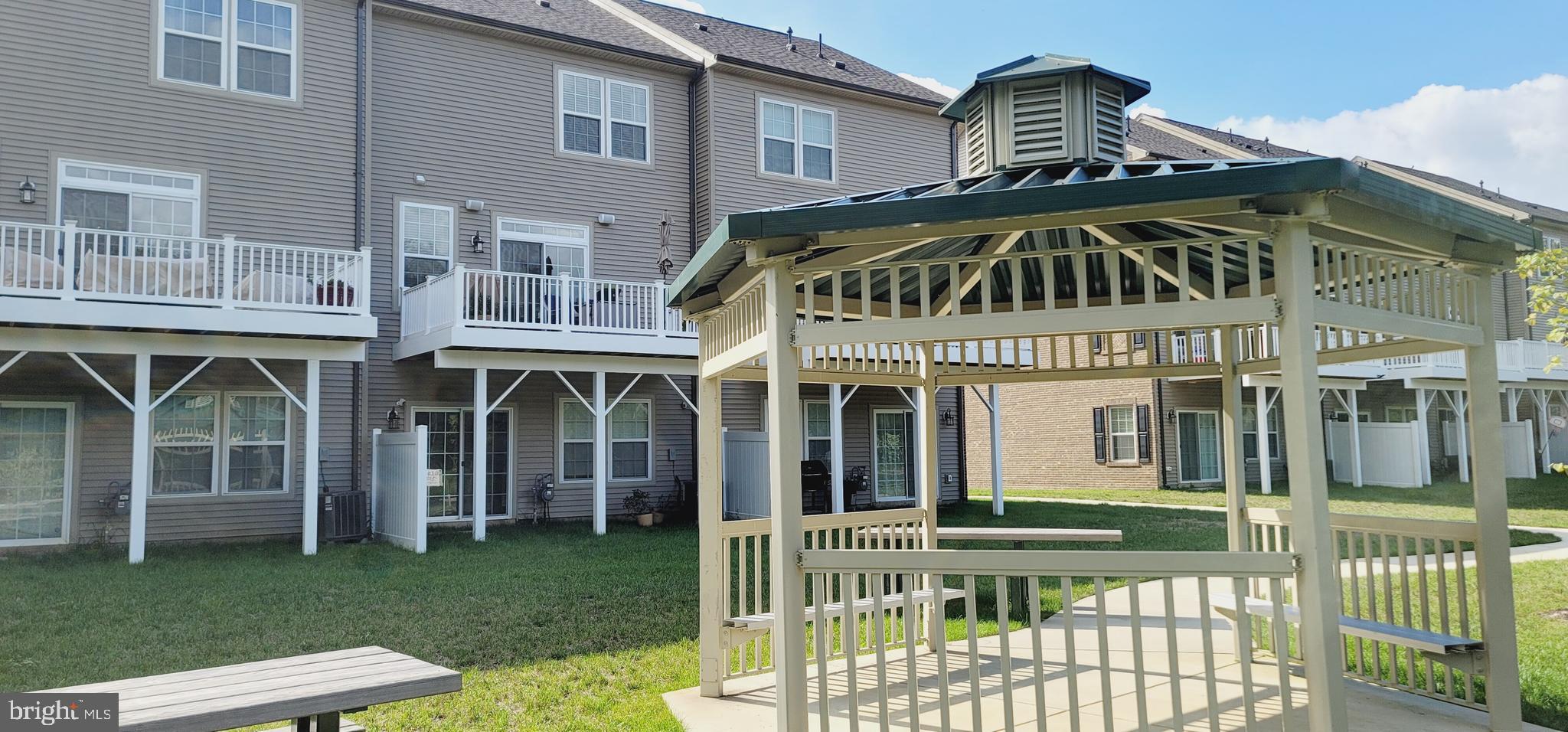 HAMILTON PARK - Residential Lease