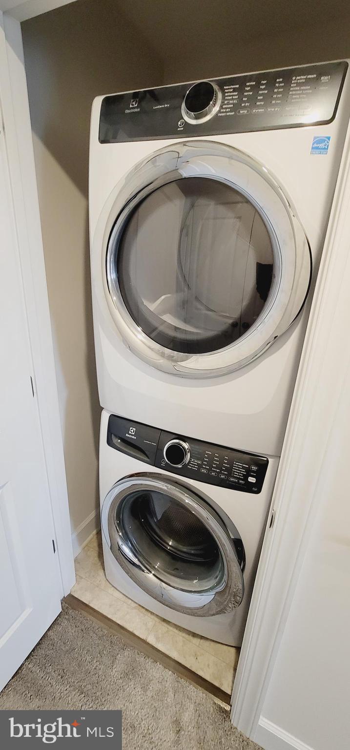 HAMILTON PARK - Residential Lease