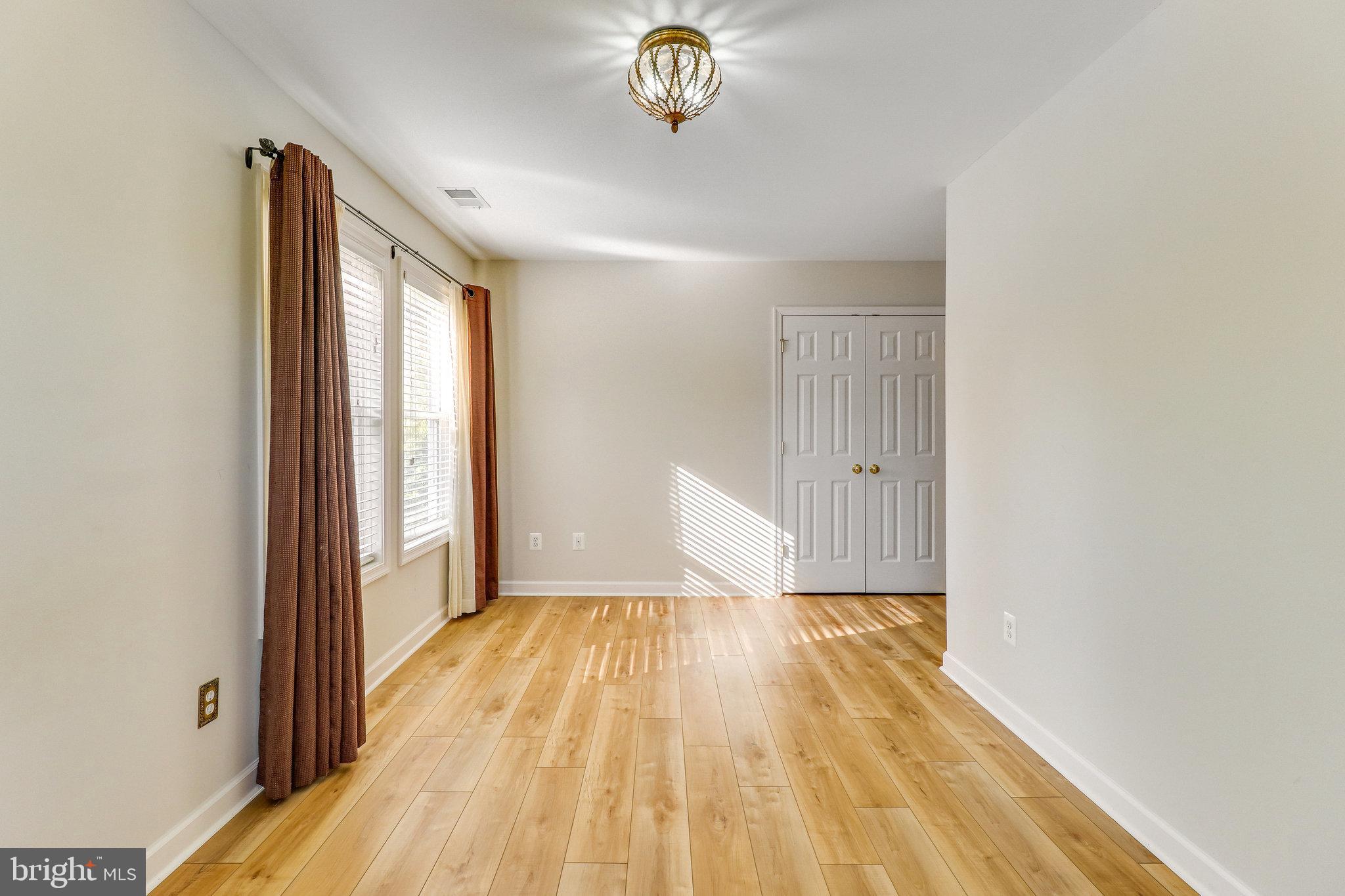 BROAD RUN FARMS - Residential