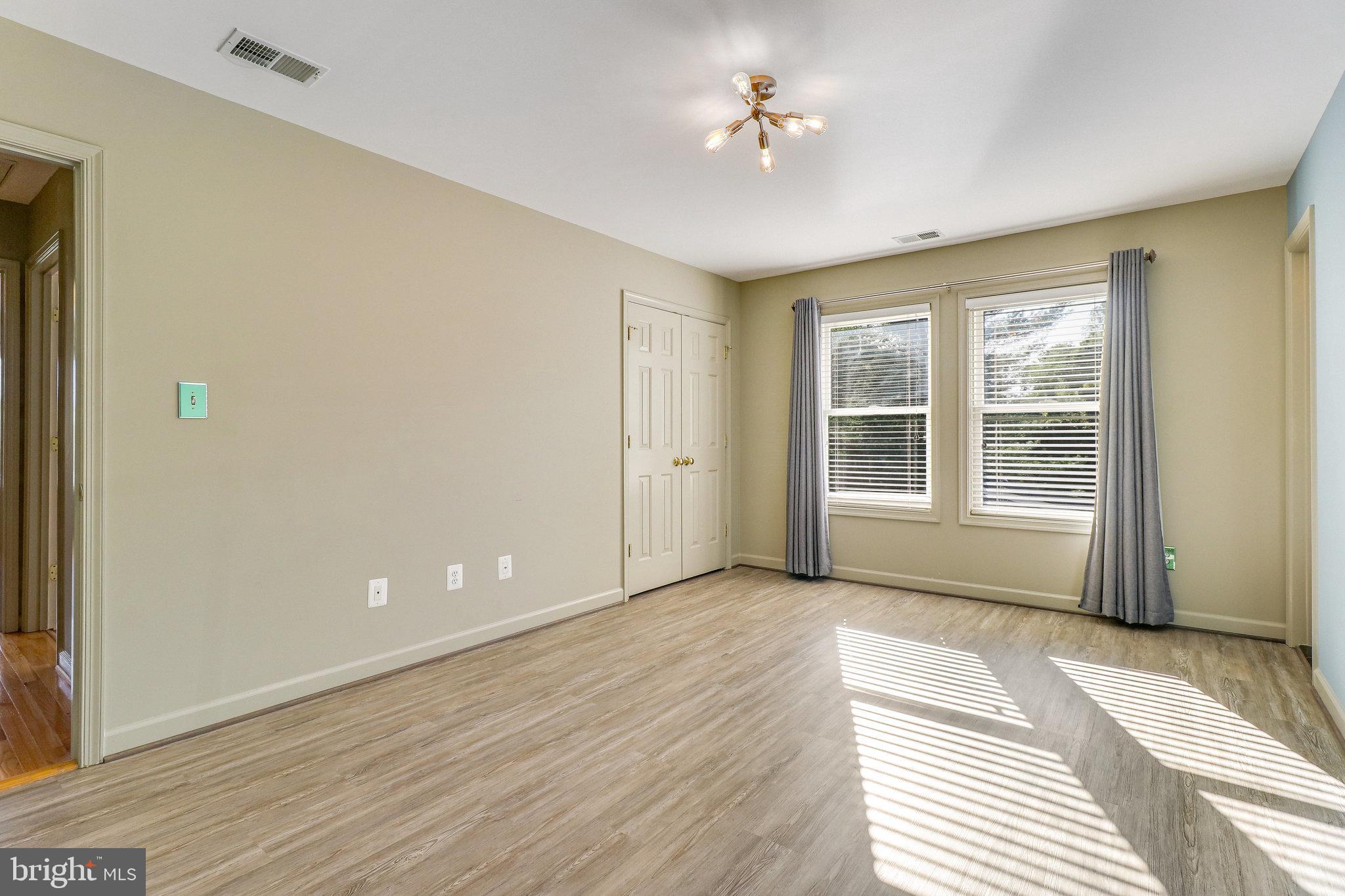 BROAD RUN FARMS - Residential