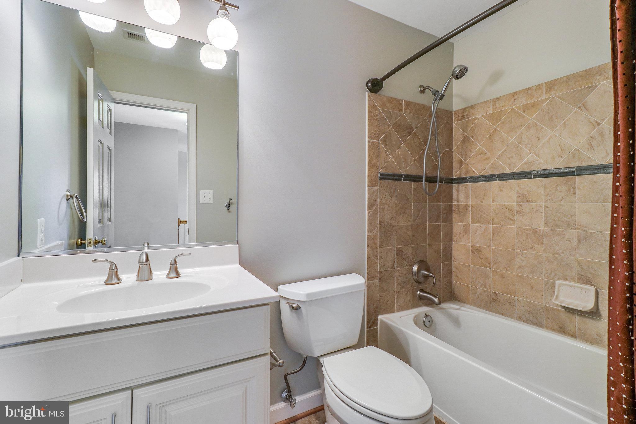 BROAD RUN FARMS - Residential