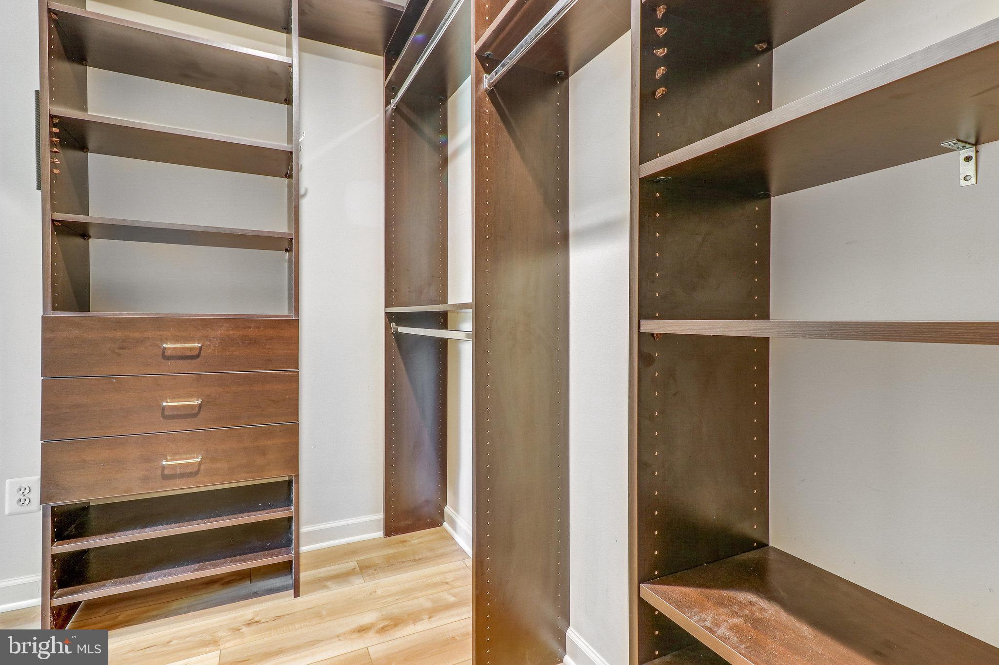 BROAD RUN FARMS - Residential