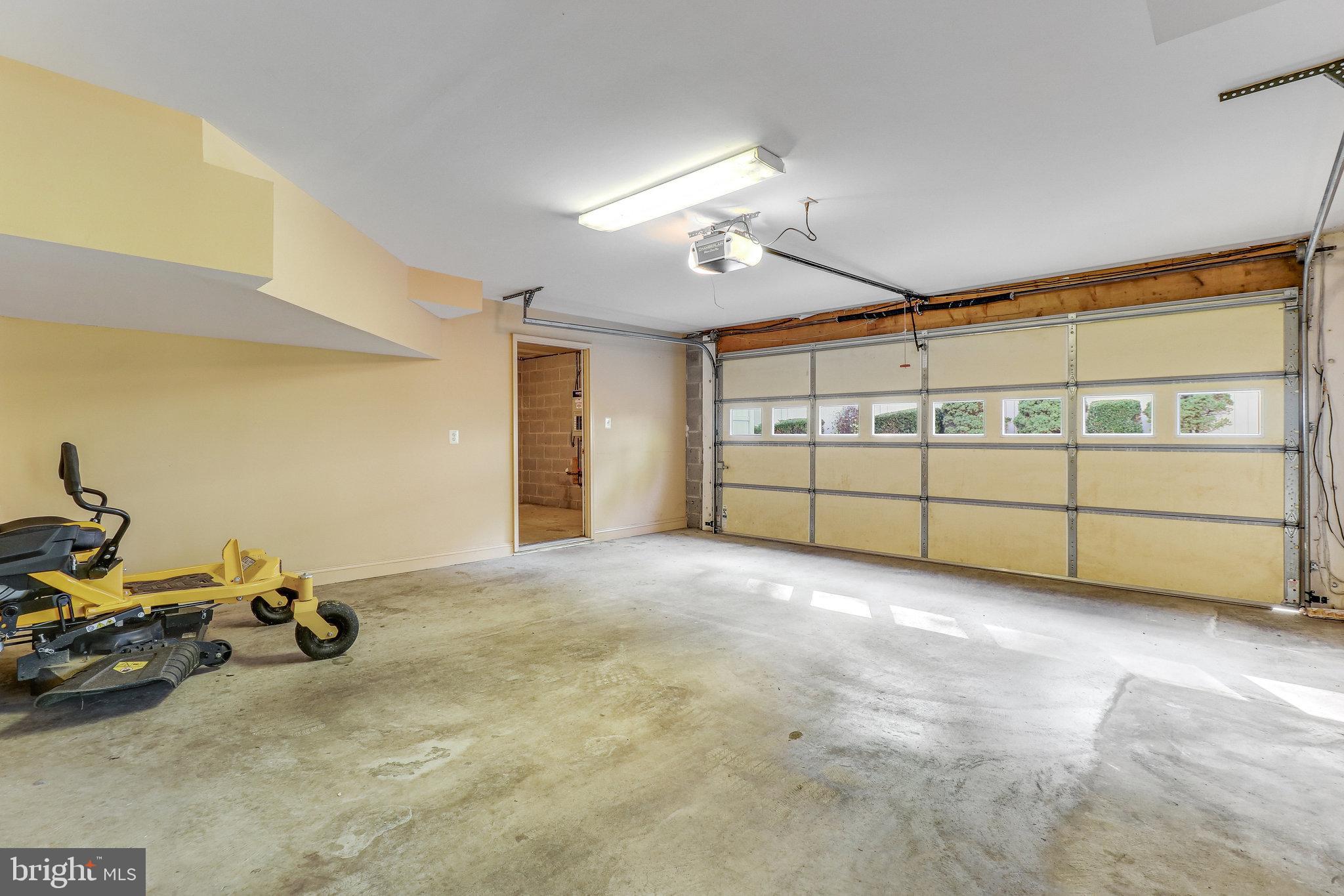 BROAD RUN FARMS - Residential