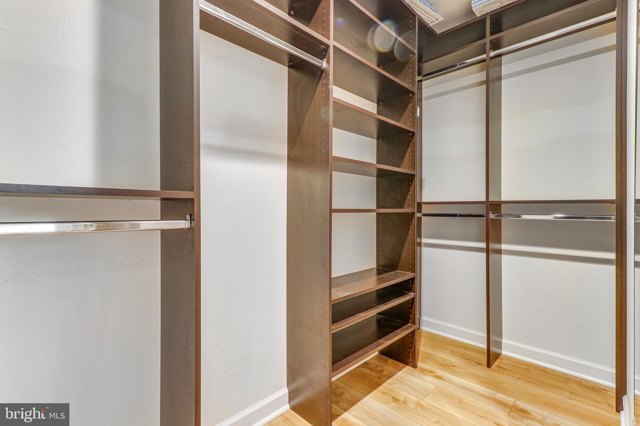 BROAD RUN FARMS - Residential