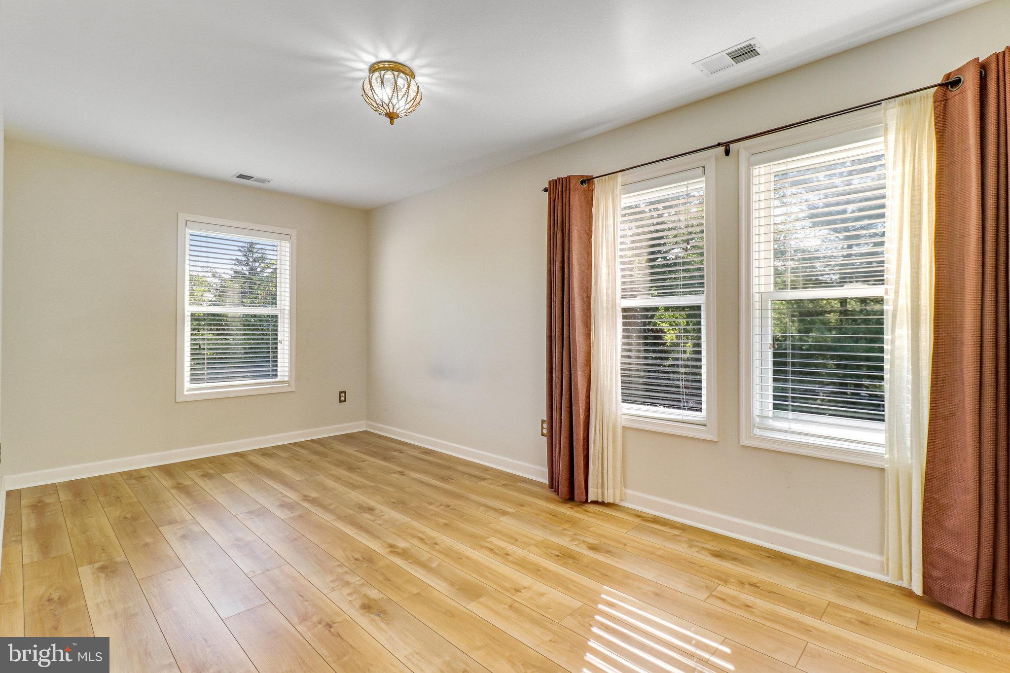 BROAD RUN FARMS - Residential