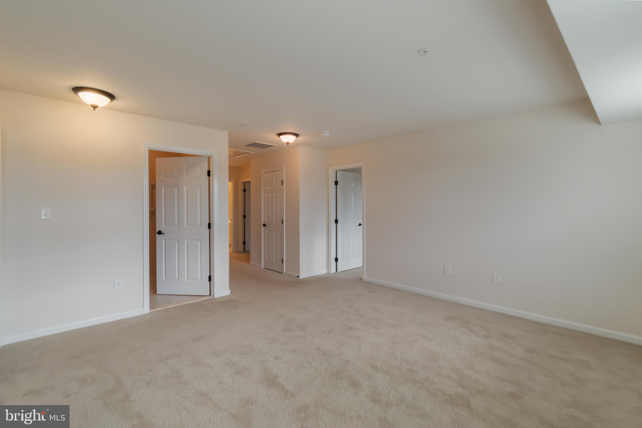 VILLAGE OF MEADOW CREEK - Residential