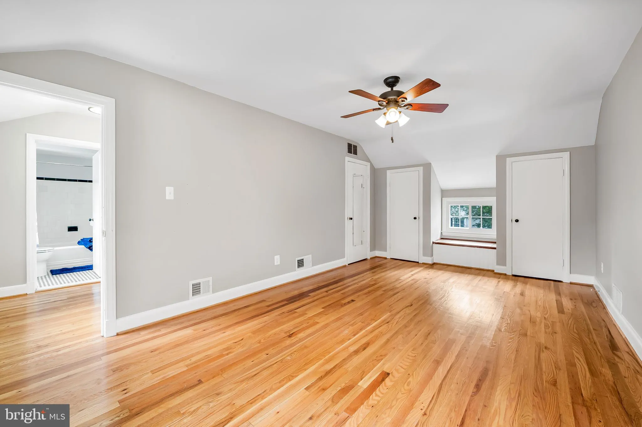 Baltimore, Maryland 21210, United States, 2 Bedrooms Bedrooms, ,2 BathroomsBathrooms,Residential,Active,211741