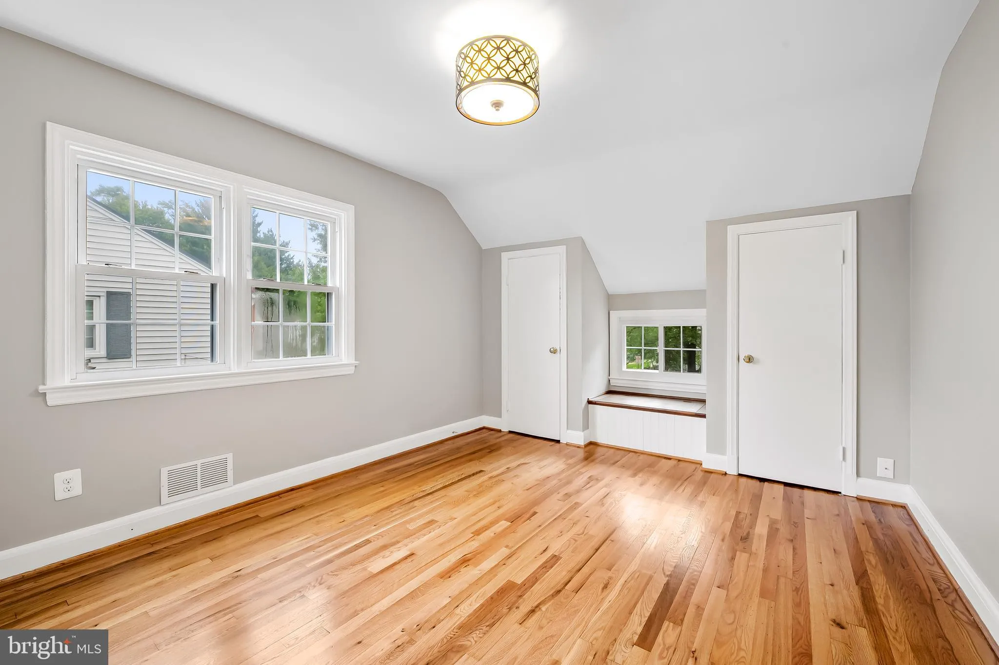 Baltimore, Maryland 21210, United States, 2 Bedrooms Bedrooms, ,2 BathroomsBathrooms,Residential,Active,211741