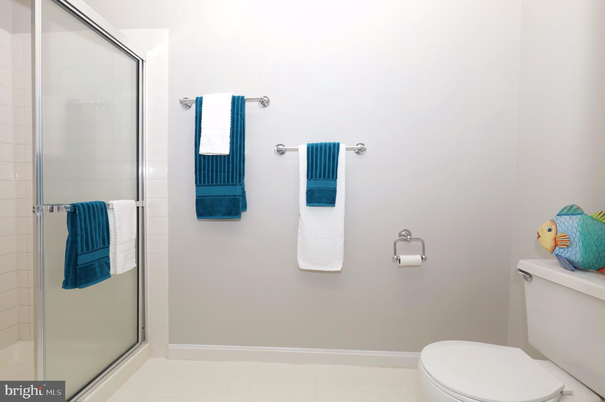 SPRING KNOLL - Residential