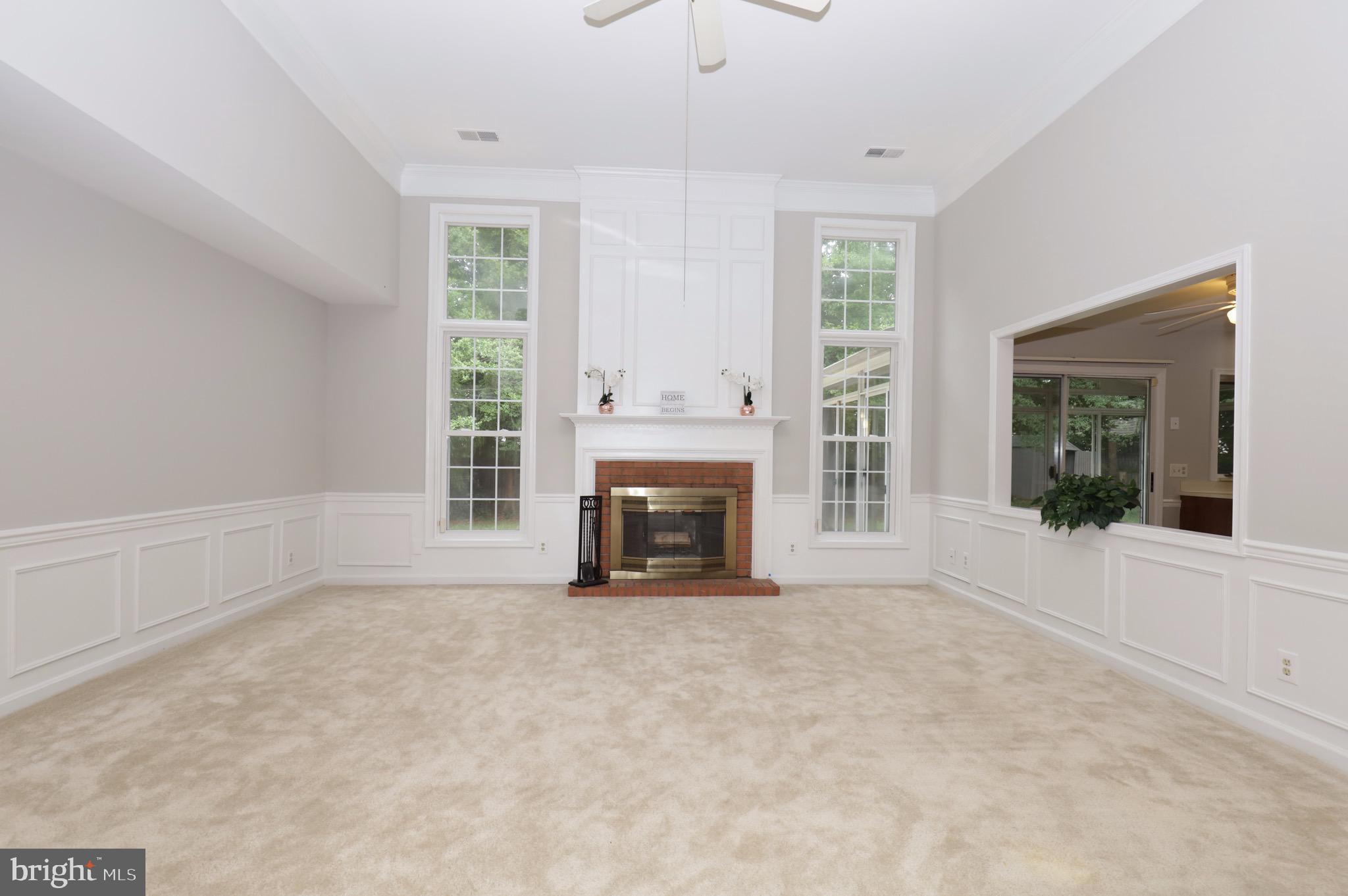 SPRING KNOLL - Residential