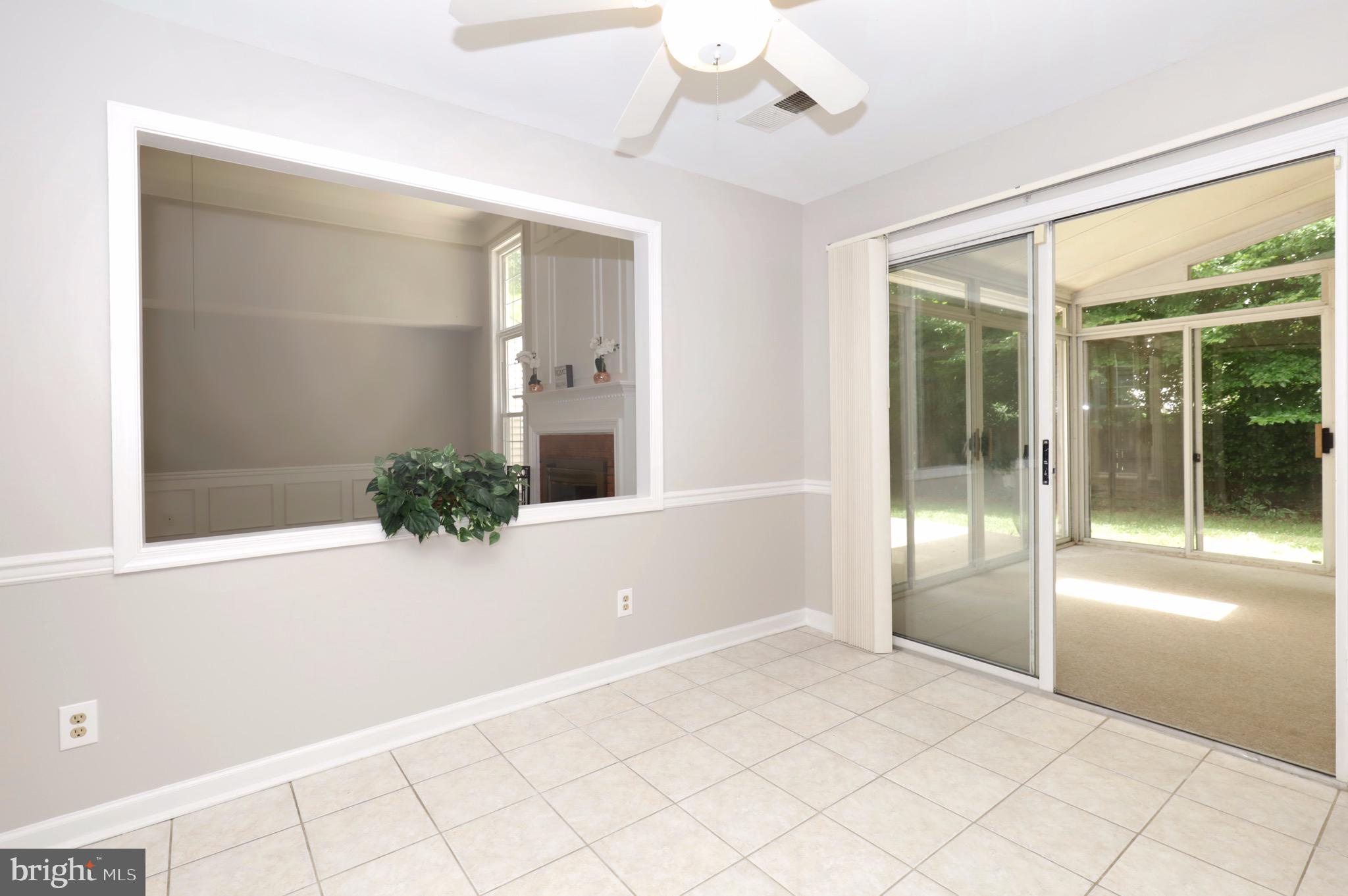 SPRING KNOLL - Residential