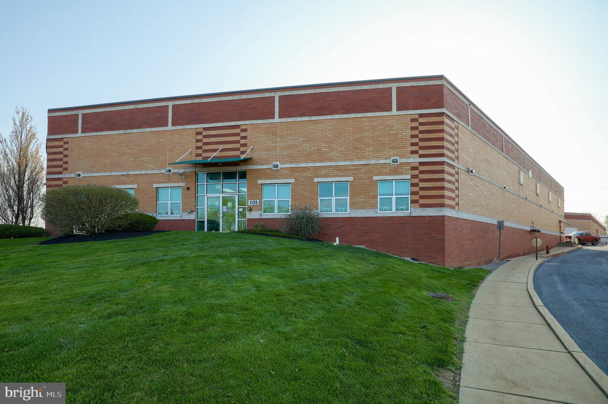 CITY LINE BUSINESS CENTER - Commercial Sale