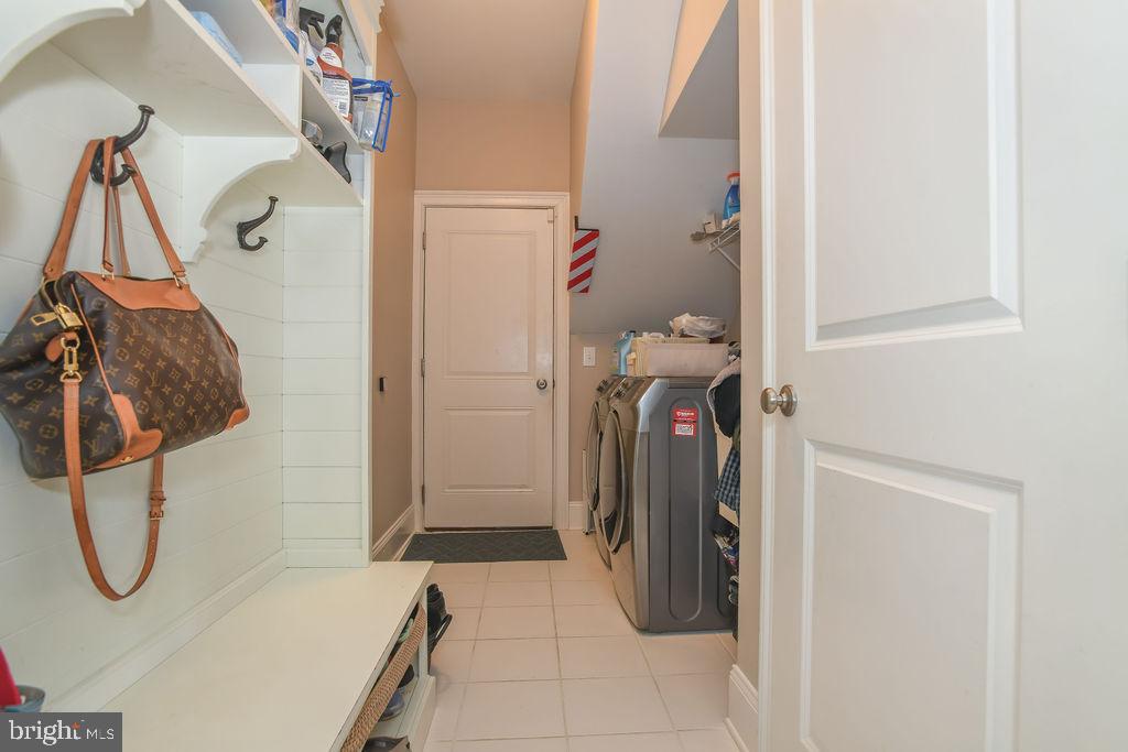 GREENVILLE OVERLOOK - Residential Lease