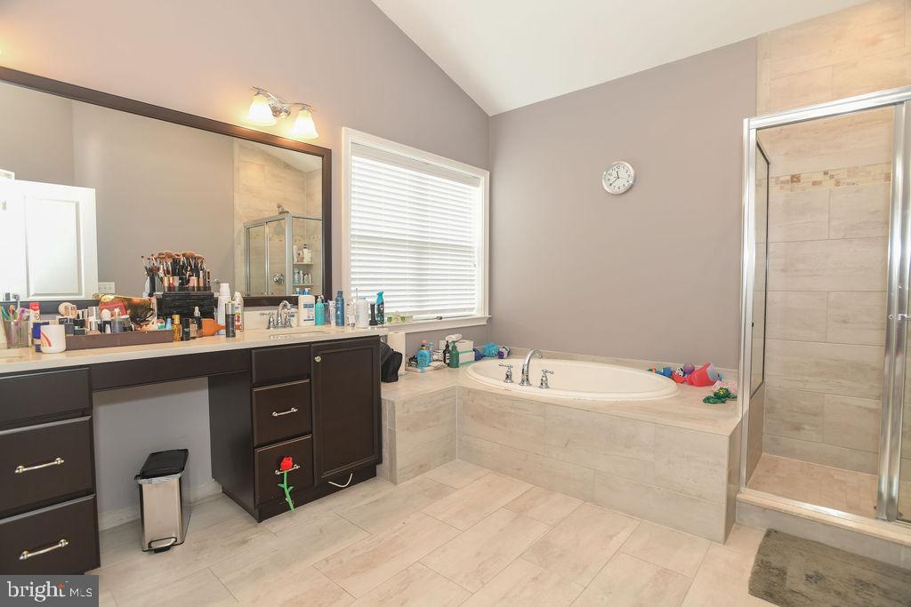 GREENVILLE OVERLOOK - Residential Lease