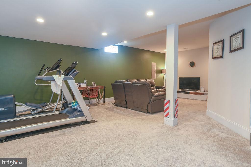 GREENVILLE OVERLOOK - Residential Lease