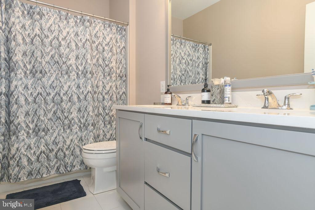 GREENVILLE OVERLOOK - Residential Lease