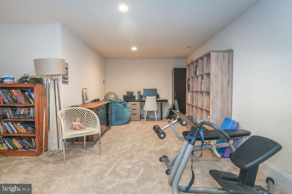 GREENVILLE OVERLOOK - Residential Lease