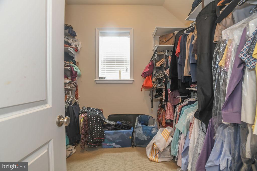 GREENVILLE OVERLOOK - Residential Lease