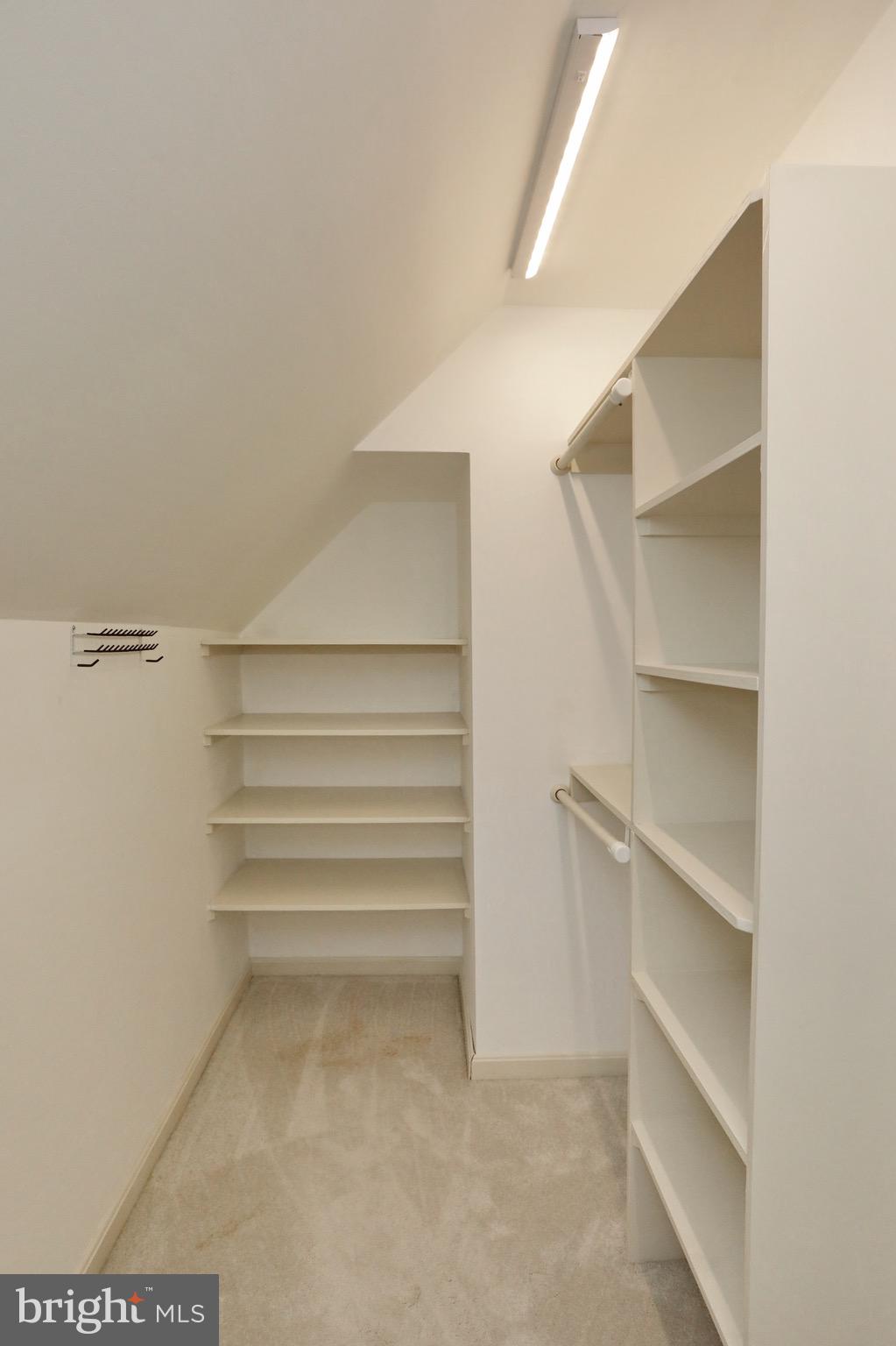 DORCHESTER - Residential