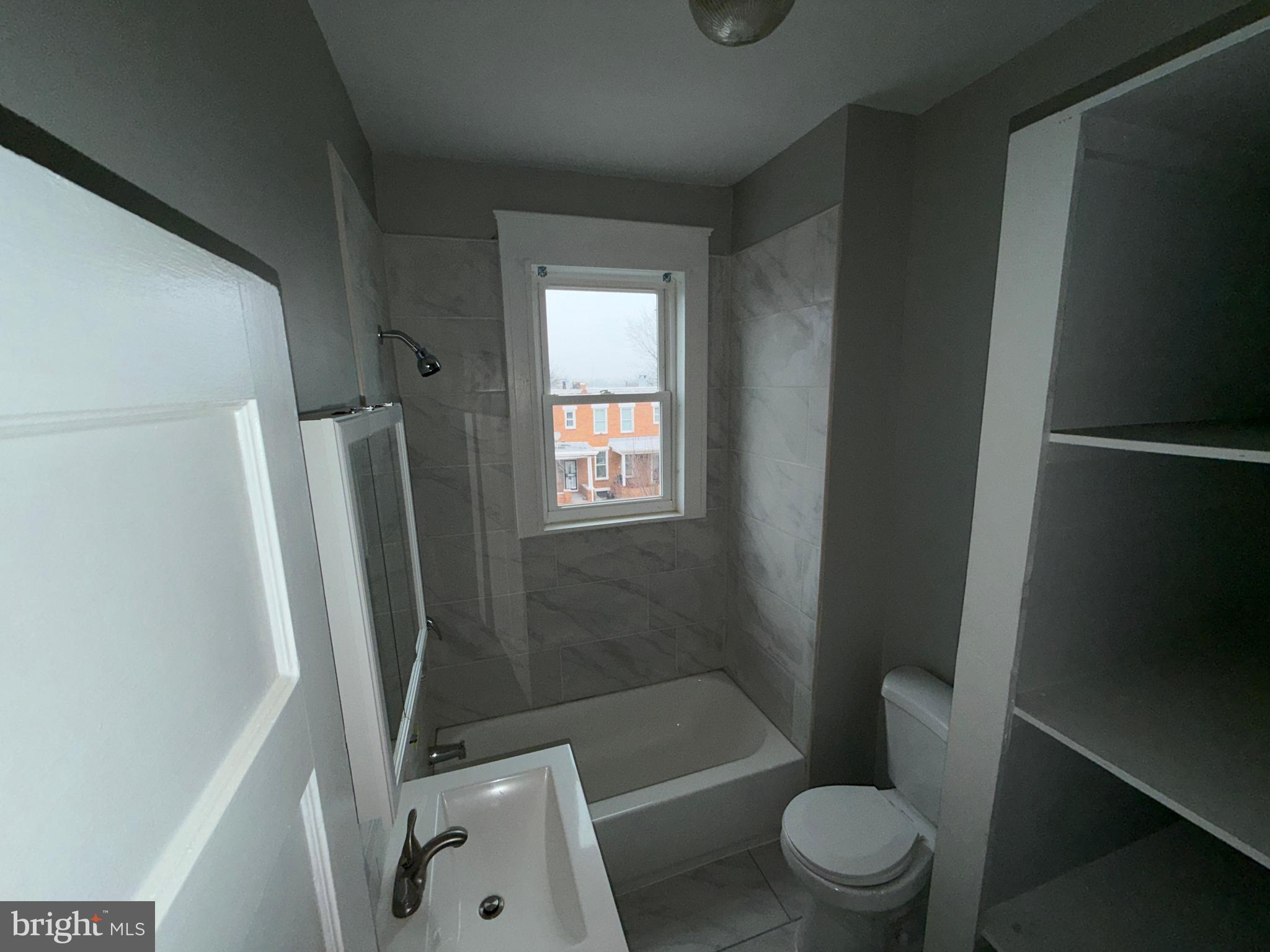 MONTEBELLO - Residential