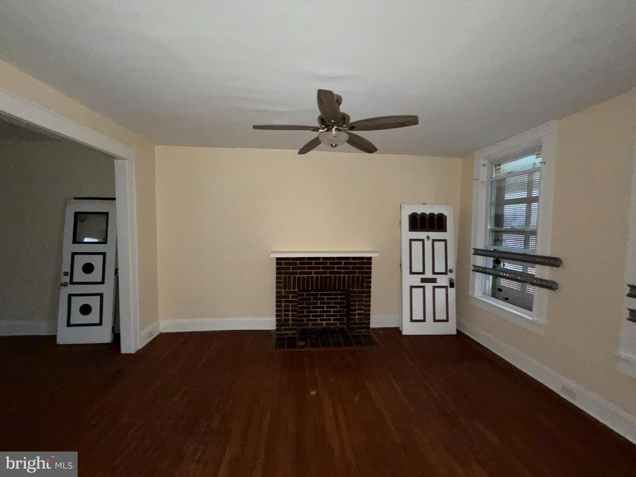 MONTEBELLO - Residential