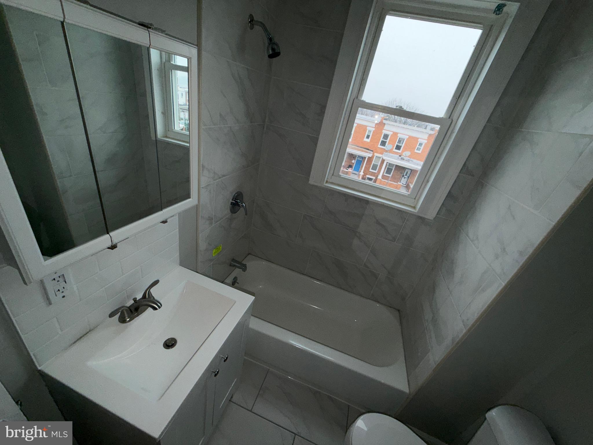 MONTEBELLO - Residential