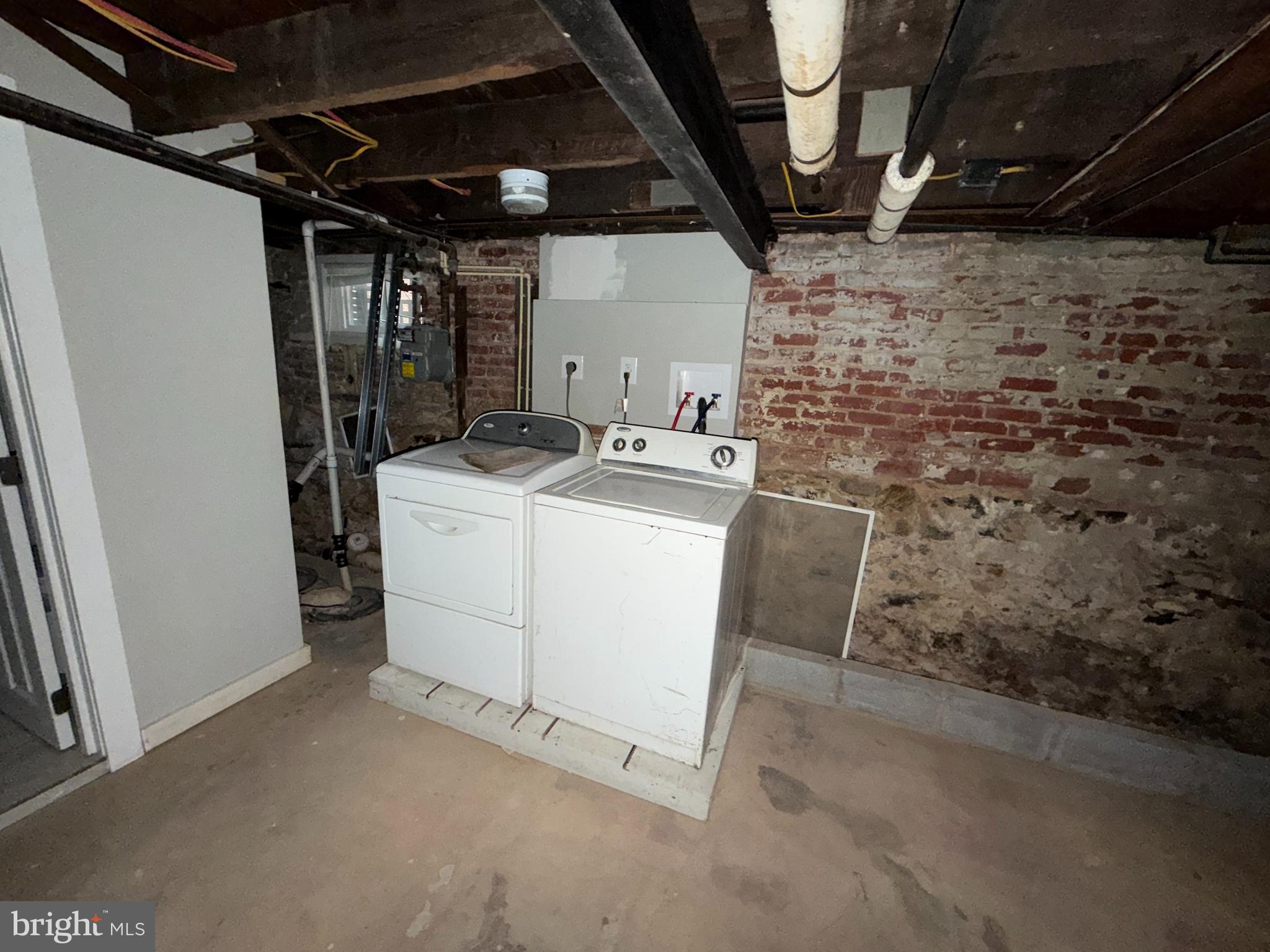 MONTEBELLO - Residential