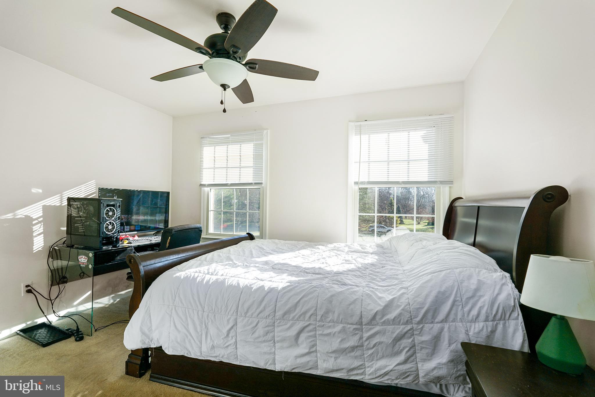 STRAWBERRY HILL - Residential