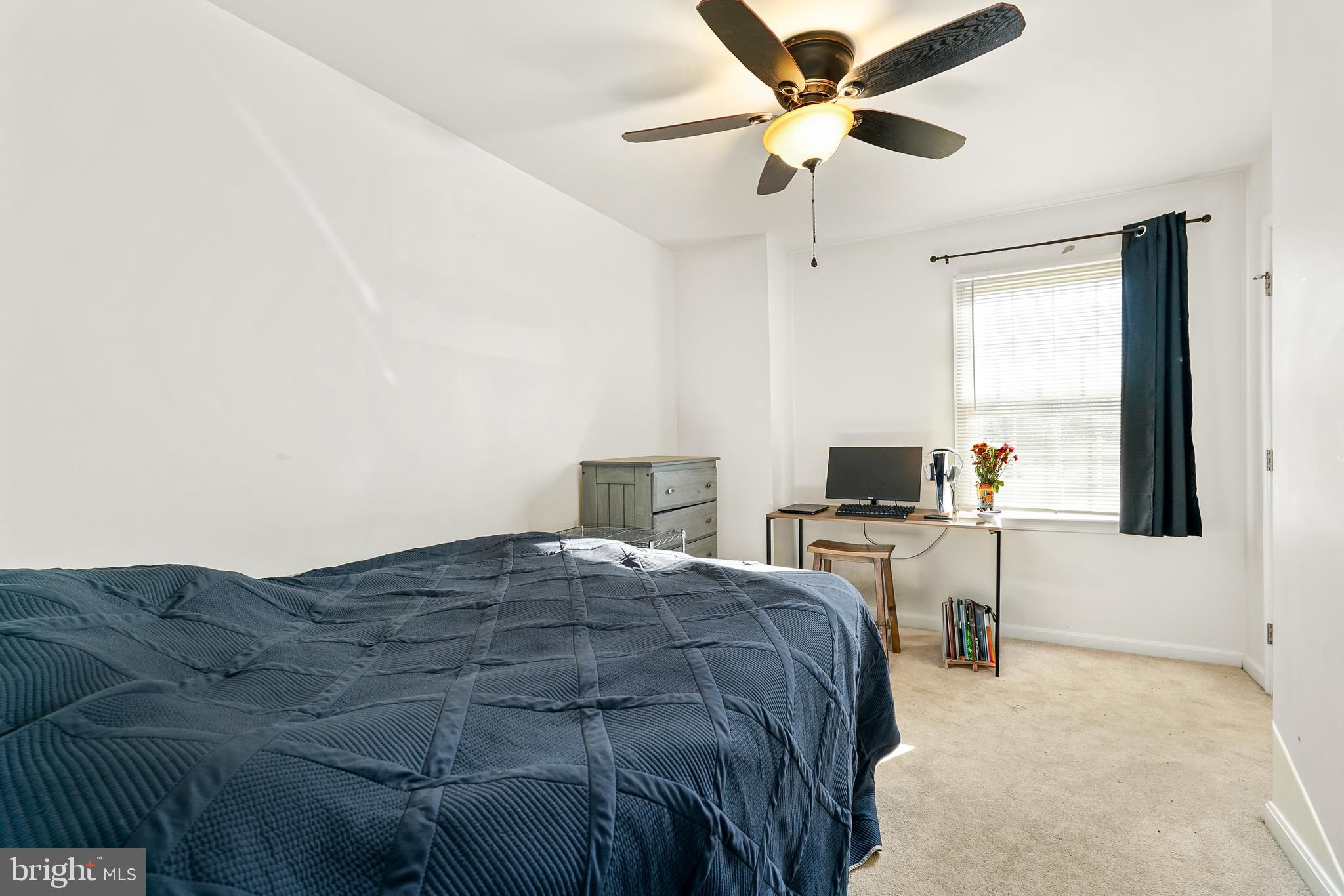 STRAWBERRY HILL - Residential