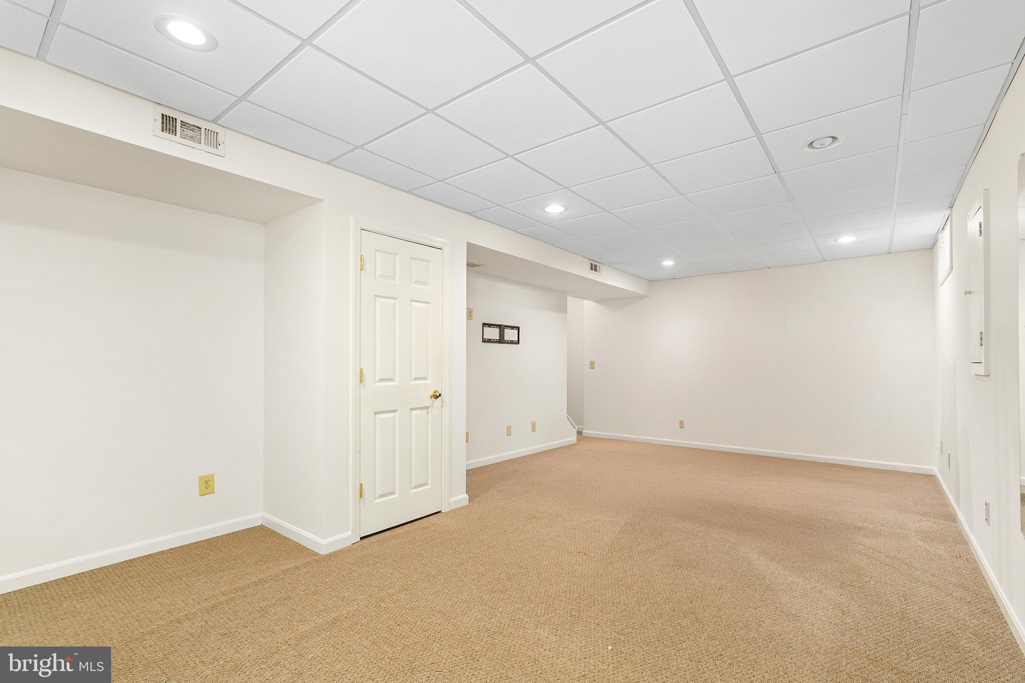 STRAWBERRY HILL - Residential