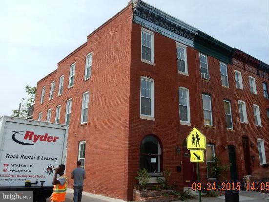 Great chance to pick up a beautifully renovated end-unit rowhouse in South Baltimore! Wood floors, granite, stainless, tile, rear multi-level deck, end-unit with front and side entry access. Convenient to everything...local commerce, entertainment, public transit, parks, inner harbor, etc, etc. Act fast, this will not last long!*PENDING SELLER FINAL DECISION, PLEASE HOLD FOR NOTIFICATION*