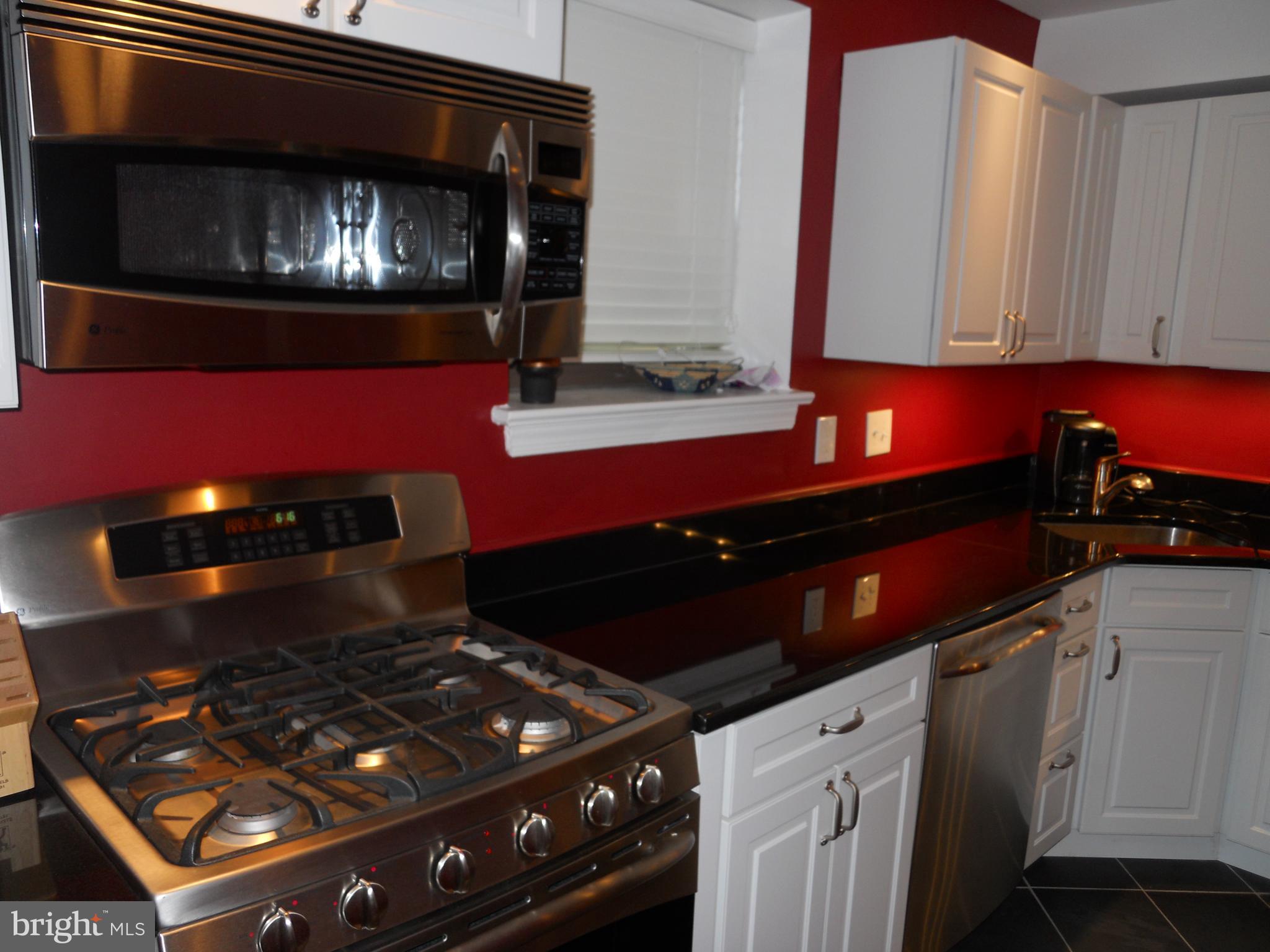 WYNNEWOOD PLAZA - Residential Lease